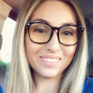 Meet your Posher, Andrea